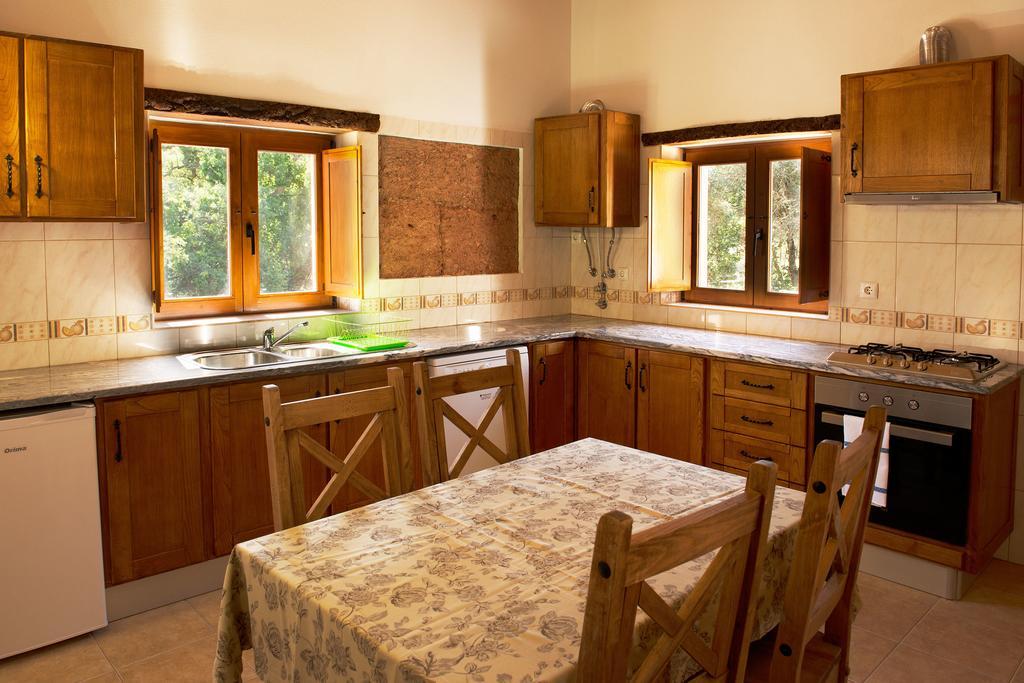 Recanto Da Ribeira Casas De Campo Monchique Bilik gambar